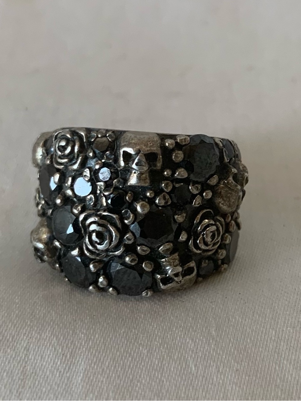 Black Crystal Skull & Rose Band Ring